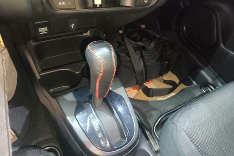 Used Honda Fit 2016 1.5L LX CVT Comfort Model Gear Lever