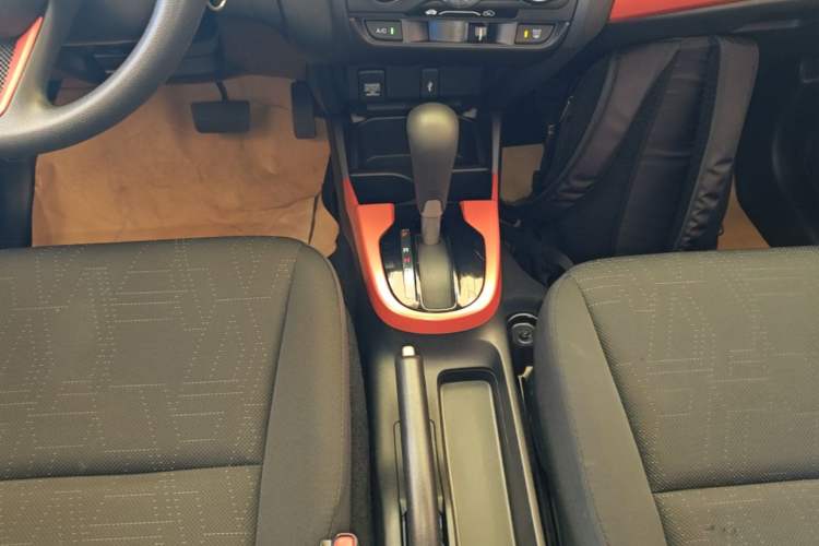 Used Honda Fit 2016 1.5L LXS CVT Comfort Sunroof Version Gear Lever