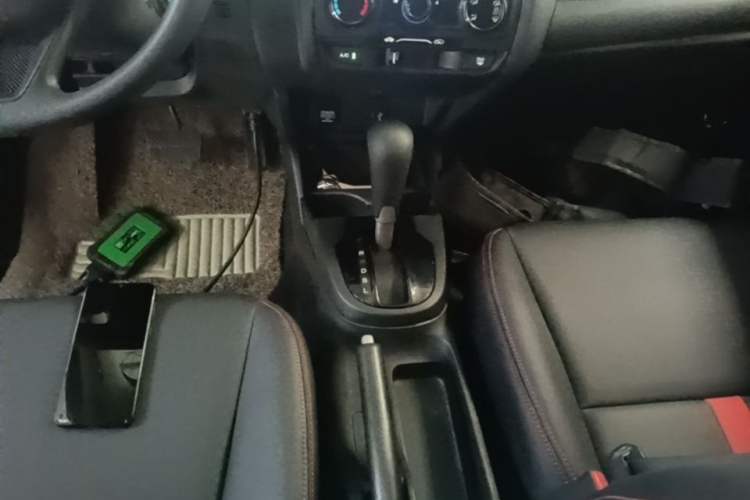 Used Honda Fit 2016 1.5L LXS CVT Comfort Sunroof Version Gear Lever