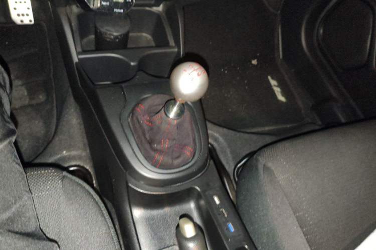 Used Honda Fit 2016 1.5L LX Manual Comfort Model Gear Lever