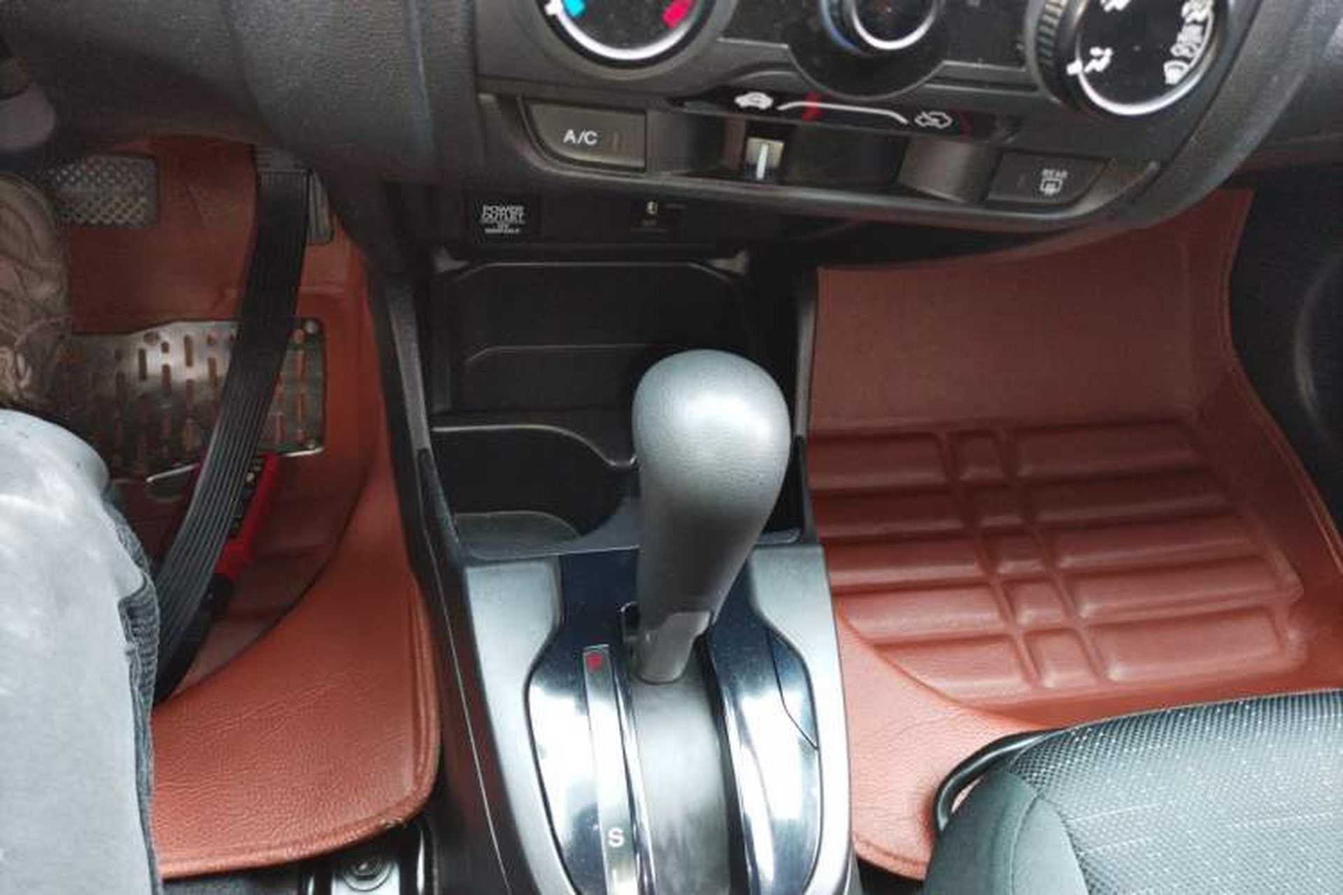 Used Honda Fit 2016 1.5L LX CVT Comfort Model Gear Lever