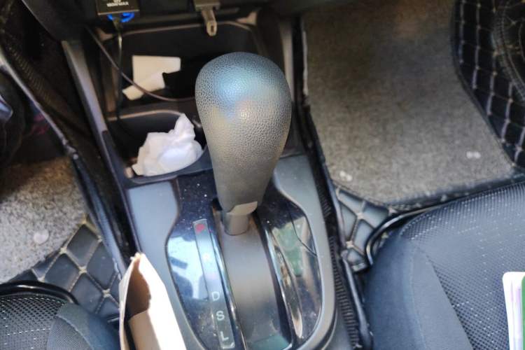 Used Honda Fit 2016 1.5L LXS CVT Comfort Sunroof Version Gear Lever