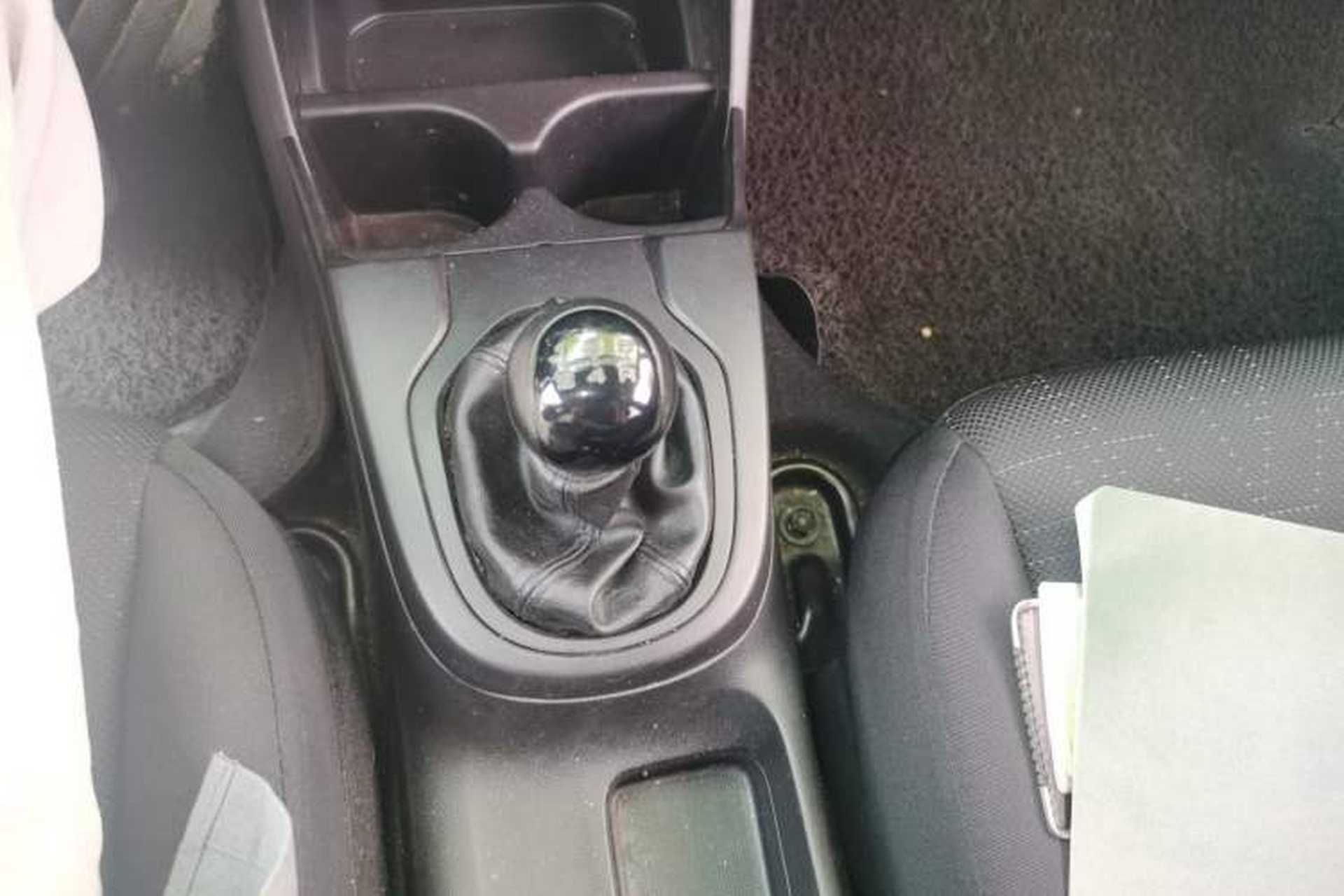 Used Honda Fit 2016 1.5L LX Manual Comfort Model Gear Lever