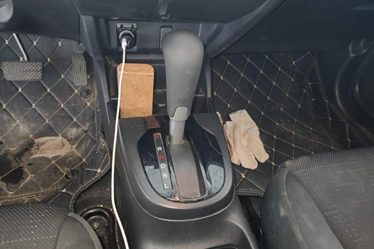 Used Honda Fit 2016 1.5L LXS CVT Comfort Sunroof Version Gear Lever