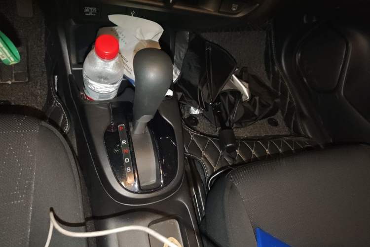 Used Honda Fit 2016 1.5L LXS CVT Comfort Sunroof Version Gear Lever