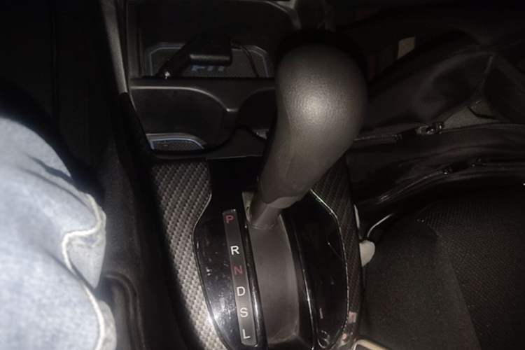 Used Honda Fit 2016 1.5L LXS CVT Comfort Sunroof Version Gear Lever