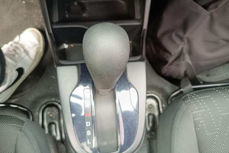 Used Honda Fit 2016 1.5L LXS CVT Comfort Sunroof Version Gear Lever