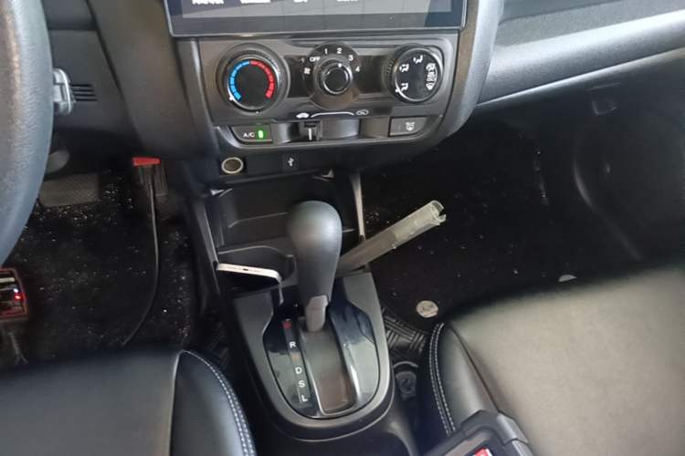 Used Honda Fit 2016 1.5L LXS CVT Comfort Sunroof Version Gear Lever