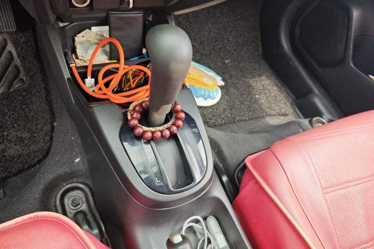 Used Honda Fit 2016 1.5L LXS CVT Comfort Sunroof Version Gear Lever