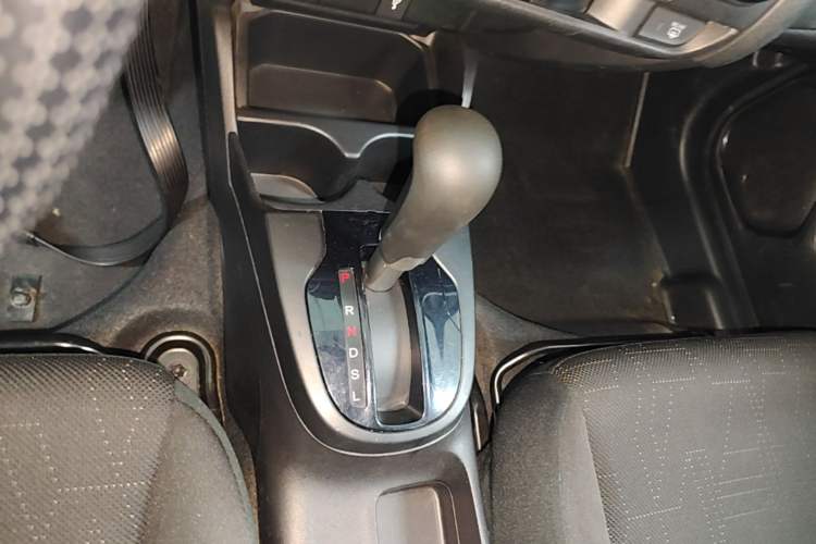 Used Honda Fit 2016 1.5L LXS CVT Comfort Sunroof Version Gear Lever