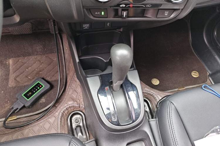 Used Honda Fit 2016 1.5L LXS CVT Comfort Sunroof Version Gear Lever