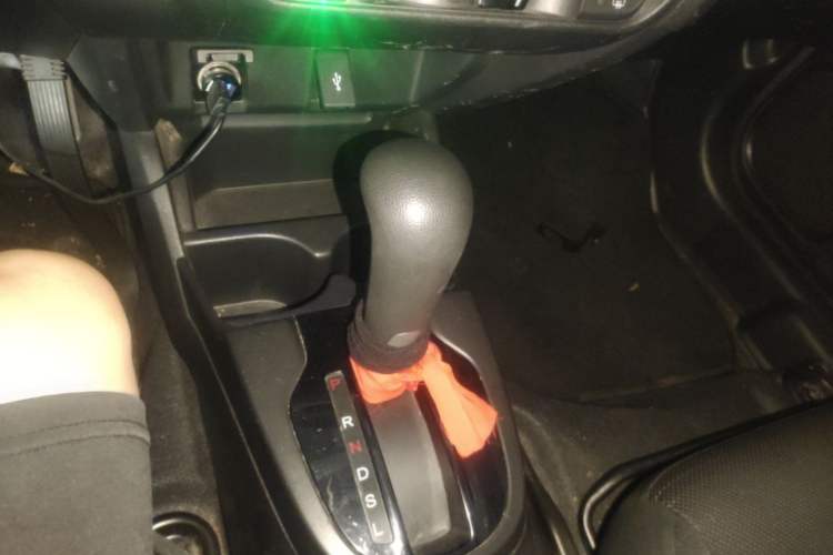 Used Honda Fit 2016 1.5L LXS CVT Comfort Sunroof Version Gear Lever