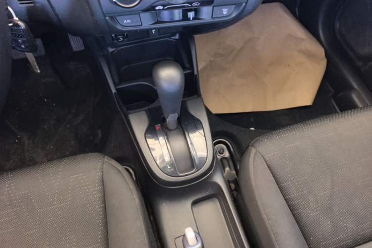 Used Honda Fit 2016 1.5L LXS CVT Comfort Sunroof Version Gear Lever