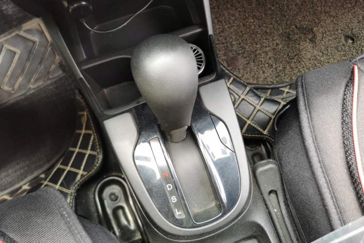 Used Honda Fit 2016 1.5L LX CVT Comfort Model Gear Lever
