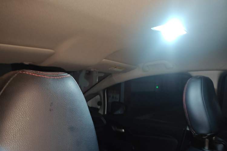 Used Honda Fit 2016 1.5L LX CVT Comfort Model Headliner