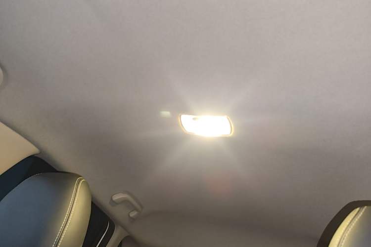 Used Honda Fit 2016 1.5L LX CVT Comfort Model Headliner