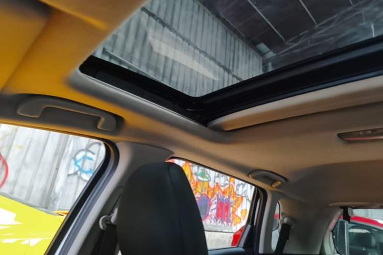 Used Honda Fit 2016 1.5L LXS CVT Comfort Sunroof Version Headliner
