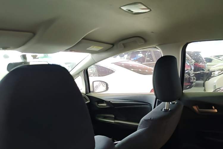 Used Honda Fit 2016 1.5L LX CVT Comfort Model Headliner