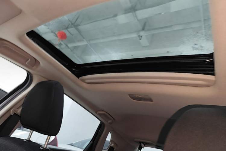 Used Honda Fit 2016 1.5L LXS CVT Comfort Sunroof Version Headliner