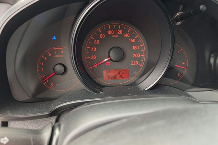 Used Honda Fit 2016 1.5L LX CVT Comfort Model Instrument Cluster