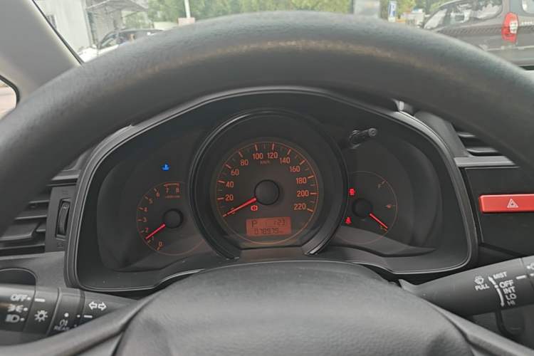 Used Honda Fit 2016 1.5L LX CVT Comfort Model Instrument Cluster