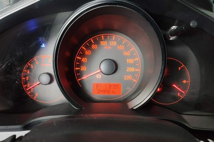 Used Honda Fit 2016 1.5L LX CVT Comfort Model Instrument Cluster
