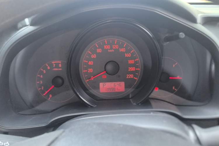 Used Honda Fit 2016 1.5L LX CVT Comfort Model Instrument Cluster
