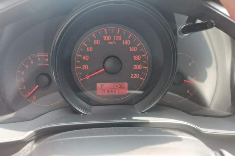 Used Honda Fit 2016 1.5L LX CVT Comfort Model Instrument Cluster