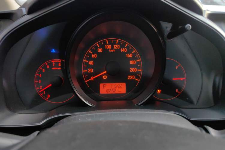 Used Honda Fit 2016 1.5L LX CVT Comfort Model Instrument Cluster