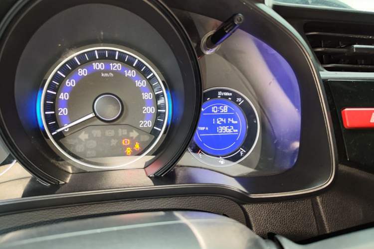 Used Honda Fit 2016 1.5L LXS CVT Comfort Sunroof Version Instrument Cluster