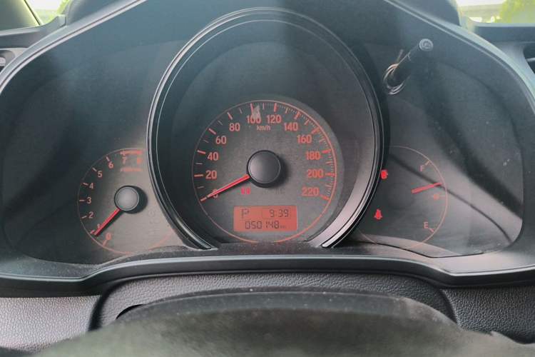 Used Honda Fit 2016 1.5L LX CVT Comfort Model Instrument Cluster