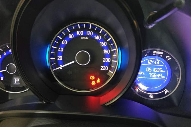Used Honda Fit 2016 1.5L LXS CVT Comfort Sunroof Version Instrument Cluster