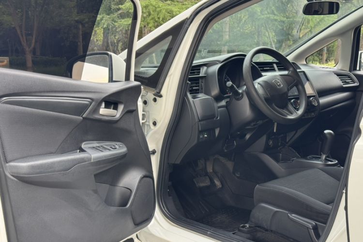 Used Honda Fit 2016 1.5L LXS CVT Comfort Sunroof Version Interior 1