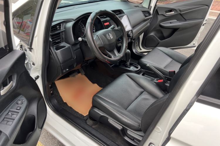 Used Honda Fit 2016 1.5L LXS CVT Comfort Sunroof Version Interior 10