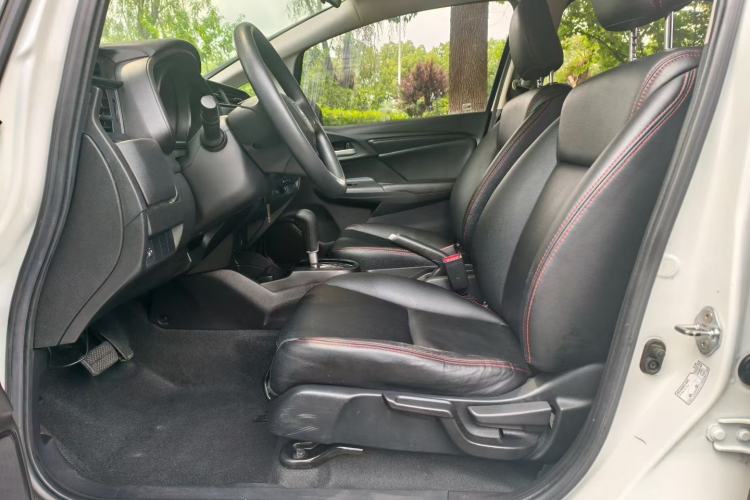 Used Honda Fit 2016 1.5L LX CVT Comfort Model Interior 2