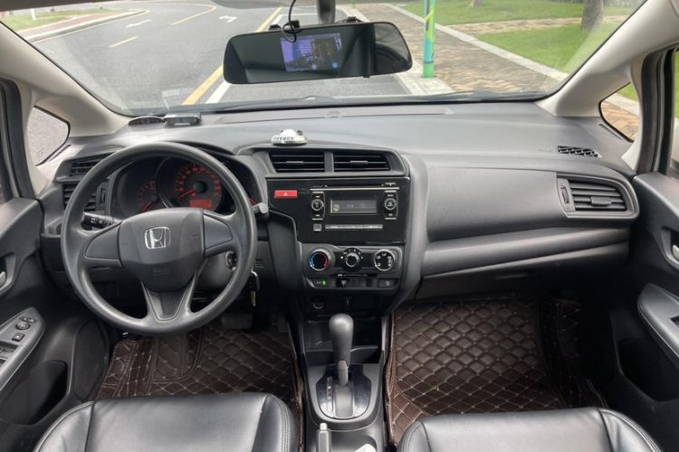 Used Honda Fit 2016 1.5L LX CVT Comfort Model Interior 2