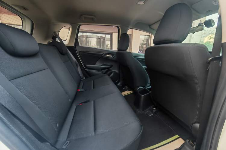 Used Honda Fit 2016 1.5L LX CVT Comfort Model Interior 2