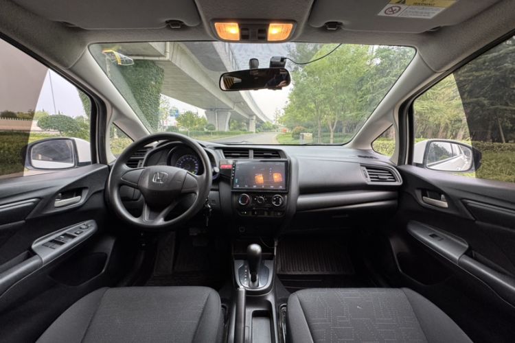 Used Honda Fit 2016 1.5L LXS CVT Comfort Sunroof Version Interior 2