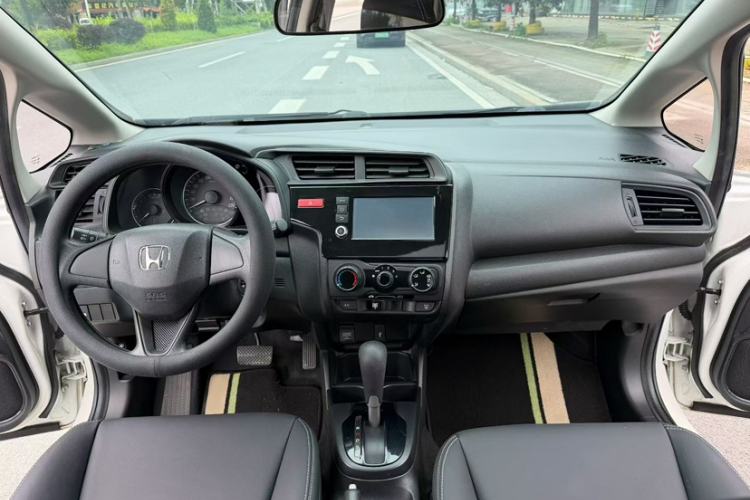 Used Honda Fit 2016 1.5L LXS CVT Comfort Sunroof Version Interior 2
