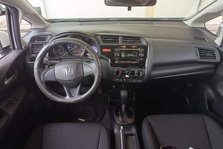 Used Honda Fit 2016 1.5L LXS CVT Comfort Sunroof Version Interior 2