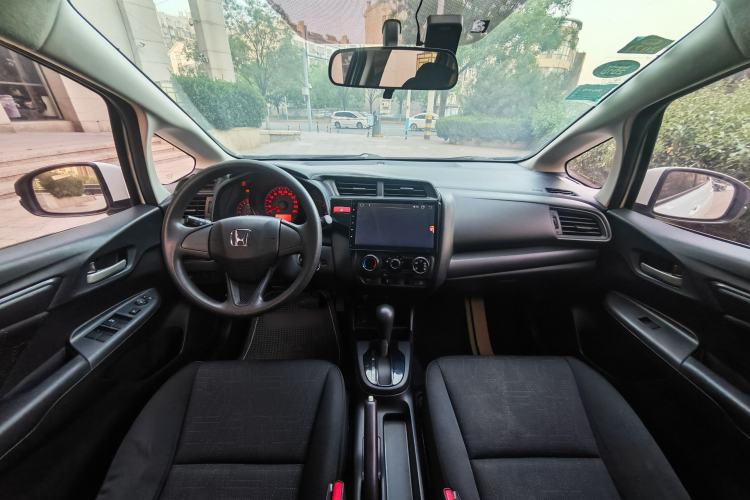 Used Honda Fit 2016 1.5L LX CVT Comfort Model Interior 3