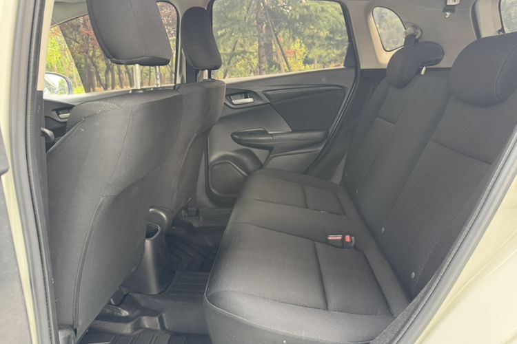Used Honda Fit 2016 1.5L LXS CVT Comfort Sunroof Version Interior 3