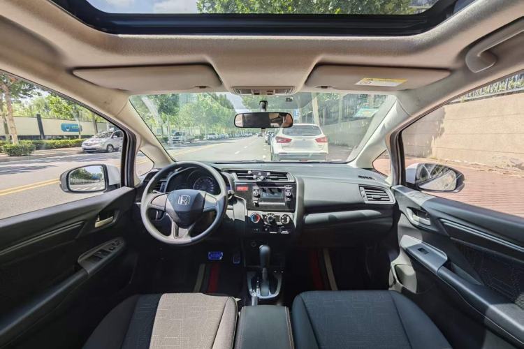 Used Honda Fit 2016 1.5L LXS CVT Comfort Sunroof Version Interior 3