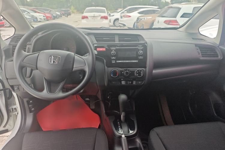 Used Honda Fit 2016 1.5L LX CVT Comfort Model Interior 3