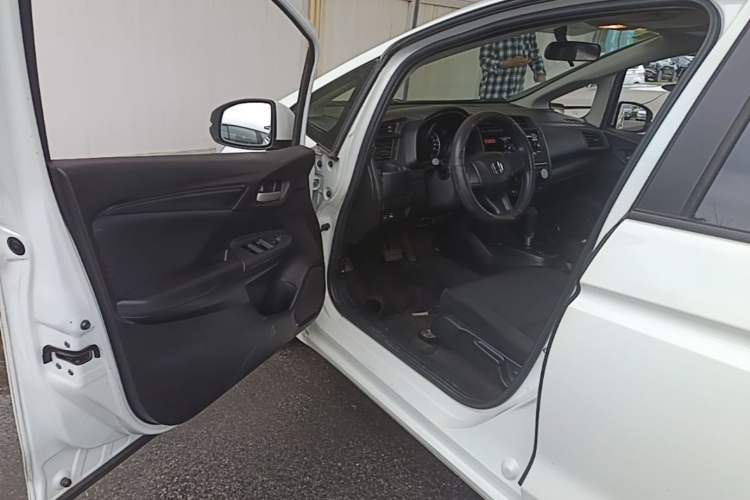 Used Honda Fit 2016 1.5L LXS CVT Comfort Sunroof Version Interior 3