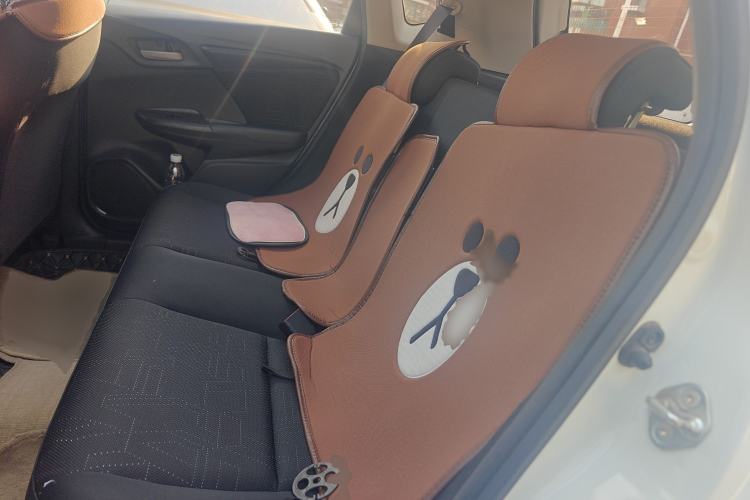 Used Honda Fit 2016 1.5L LXS CVT Comfort Sunroof Version Interior 4