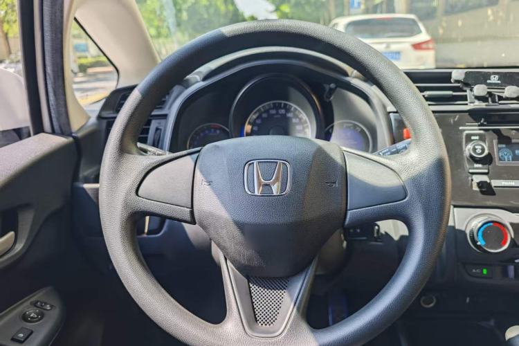 Used Honda Fit 2016 1.5L LXS CVT Comfort Sunroof Version Interior 4