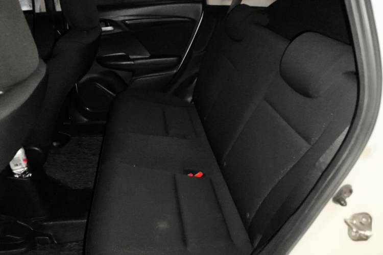Used Honda Fit 2016 1.5L LX Manual Comfort Model Interior 4