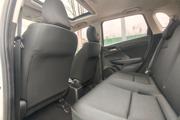 Used Honda Fit 2016 1.5L LXS CVT Comfort Sunroof Version Interior 5