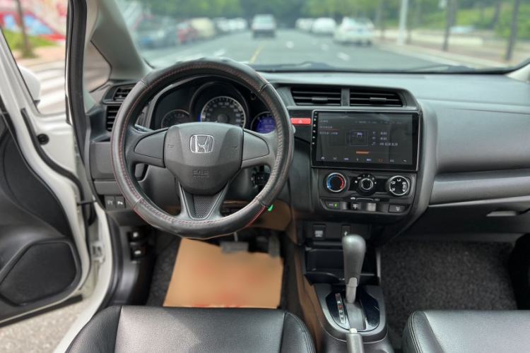 Used Honda Fit 2016 1.5L LXS CVT Comfort Sunroof Version Interior 8